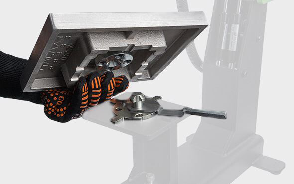 GS-603 Kombinerad keps och loggopress